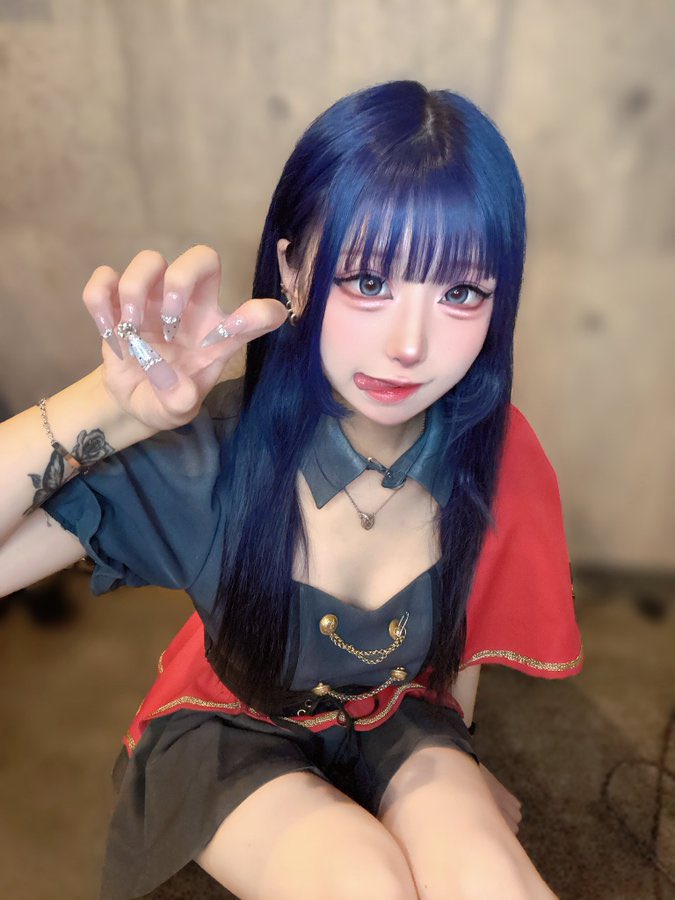 cafebar_guild's tweet photo. 7月20日ログインの怪盗

ろぐいんの怪盗🎩 
♦️える@xuzun_4 
🔹こゆ@gop6_ 
皆様お待ちしてます✨
＃大阪　＃宗右衛門町　＃東心斎橋　＃コンカフェ　＃大阪コンカフェ  ＃心斎橋コンカフェ https://t.co/fihEAxeP26