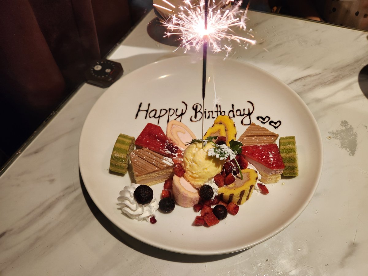KAI150_redflame's tweet photo. 誕生日祝ってもらった！
ありがとう！我が愛しき君😳 https://t.co/8LRLlwM5ev