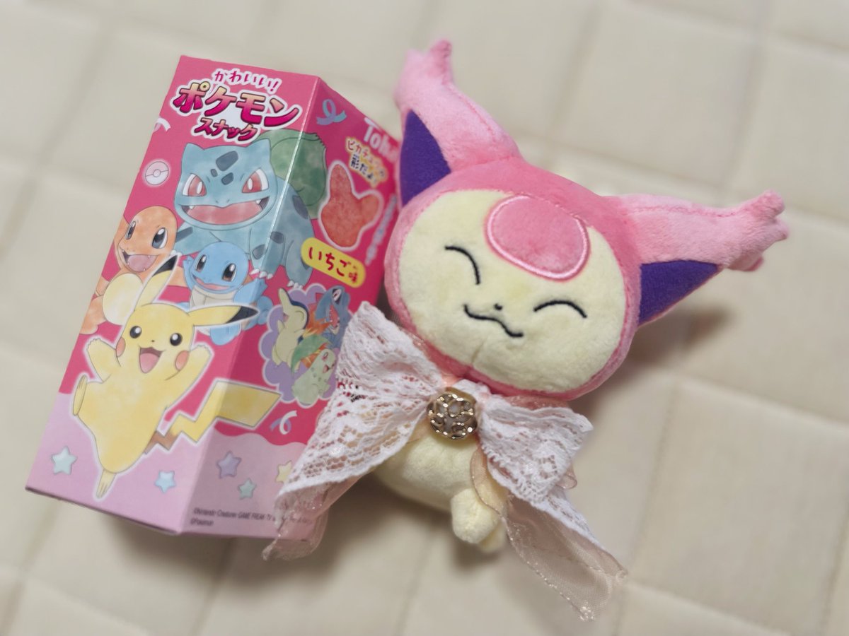 withfit156's tweet photo. エネコとかわいいおやつ、開けちゃうよ〜😽 https://t.co/rfzdE6EAzn