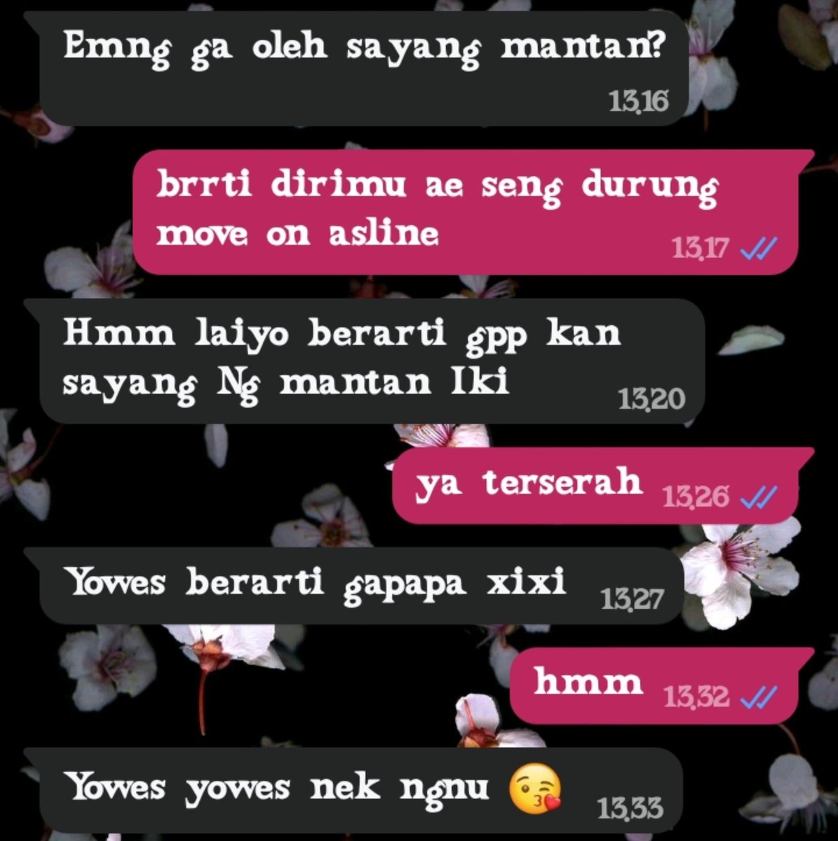 old_giirls's tweet photo. terlalu kecintaan dia kayaknya , pdhl wes mantan 🙂 https://t.co/nV4aTXSoUK
