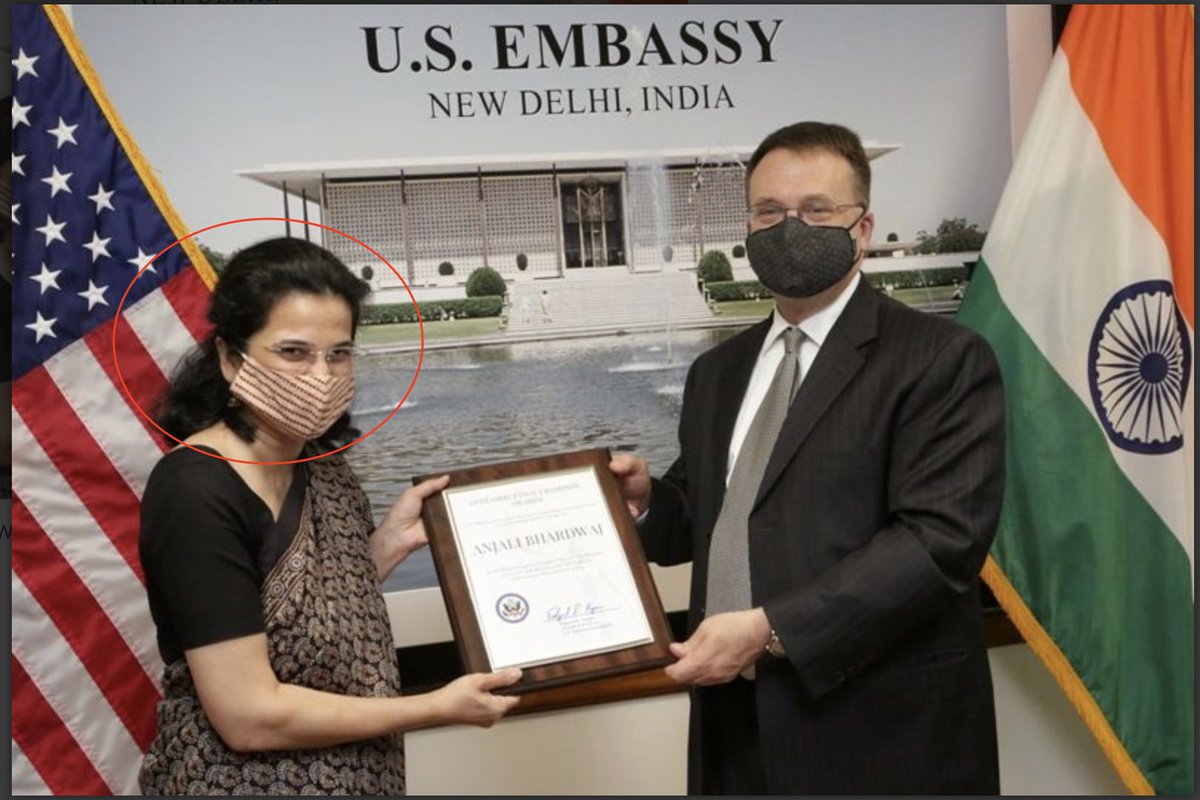 VijayGajeraO's tweet photo. She is Anjali Bhardwaj. She was awarded an Award by the US State Department.

She is, along with Shabana Azmi, the chairperson of the British Christian NGO ActionAid, which has received more than 1000 crores of foreign funding in the last few years

Please believe these people are fighting for India, not for FCRA!