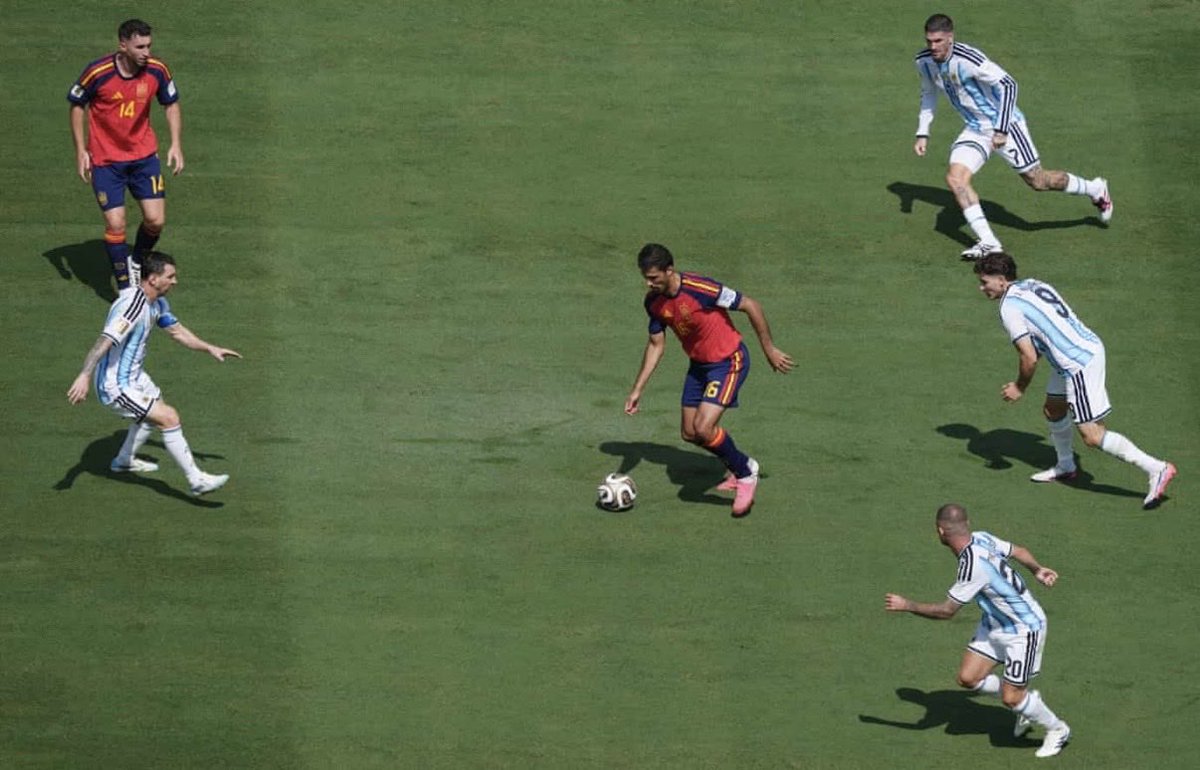 NOIweala's tweet photo. Congratulations to our great @wto members Spain and Argentina for their performance at the World Cup finals! ⚽️
@SpainUNGeneva @cmforadori https://t.co/UTB2zFyx6t