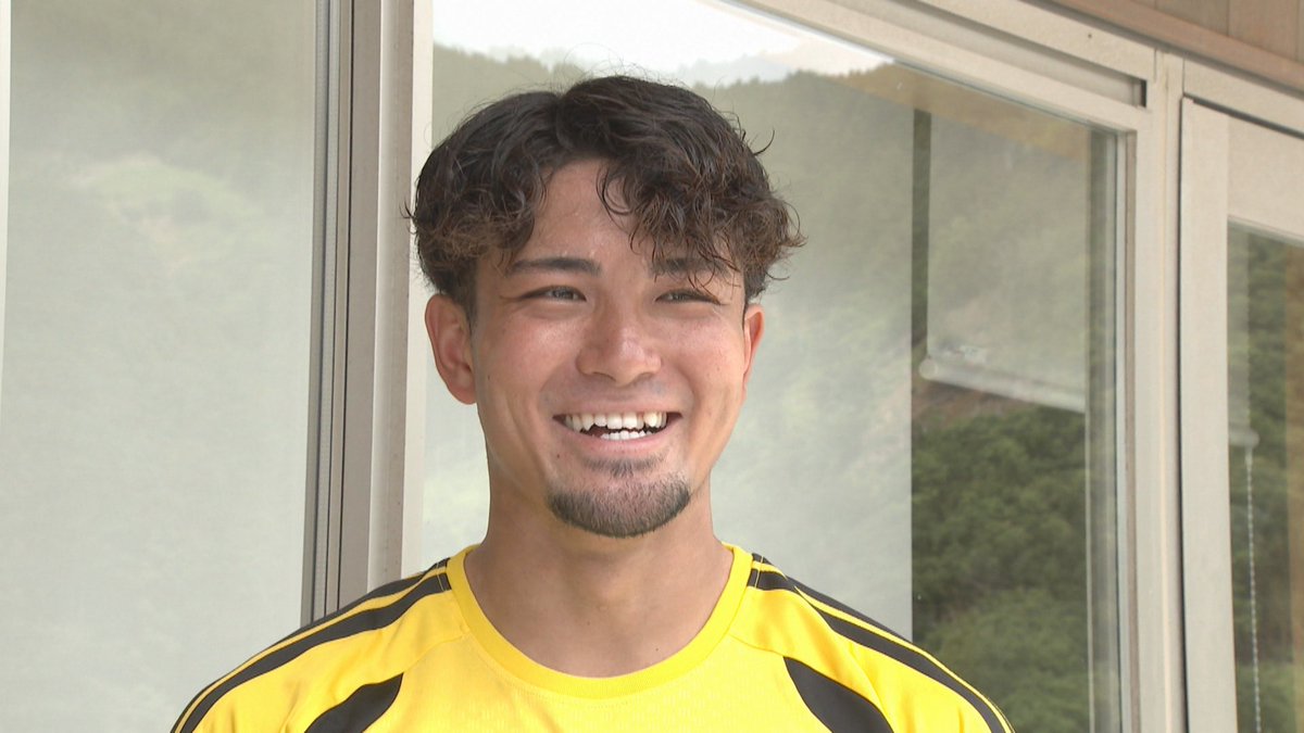 KICKOFF_MIYAGI's tweet photo. ミヤギテレビ「OH!#バンデス」内で
毎週月曜放送！『KICK OFF! MIYAGI』⚽

今回はベガルタ仙台・夏季キャンプの裏側を選手の目線から皆さんにお届けします🥳
あの選手の意外な一面が明らかに！？

このあとの放送をお楽しみに✨ https://t.co/ADCIGCRLYF