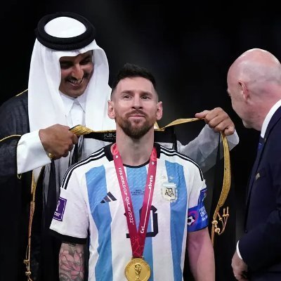 sultan1957afi's tweet photo. @bnznan يبطي يكون هُنا كريستيانو
😂😂😂😂😂😂😂 https://t.co/nbVr0ea26l