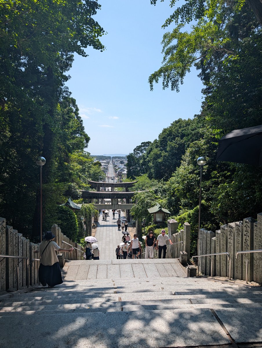nonokuma0218's tweet photo. 新しくなったX機能どうなの？
固定動画たくさん見てもらえたのに消えてて萎える😭
自分のいいねや引用とかどうやって見るん？

何か視線感じたと思ったら🫣笑
#ぬい撮り
#ともだちはくま
階段と思ってなくて
しんどかった💦
体力なさすぎやのに🫠
暑さでますます
体力なくなる🥵
#聖地巡礼 💚💙❤️💛💜 https://t.co/DeQ3NTDggQ