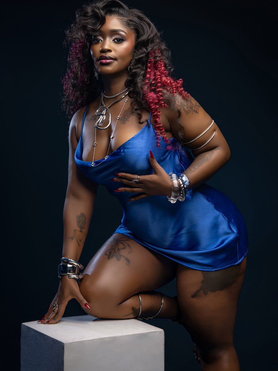 MBU's tweet photo. Omwana Nassanga 👐🏾🥵

Happy birthday Winnie Nwagi 🎉🥳 https://t.co/POXVaesNov
