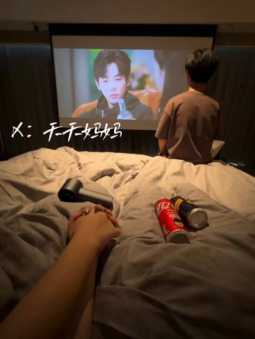 ttmmiz's tweet photo. 求求你了大宝贝，快睡吧。  就这么偶尔的想用一下你老爸，你都不给机会，这个月都在和粉丝亲热了… https://t.co/xSz5jwrXeG