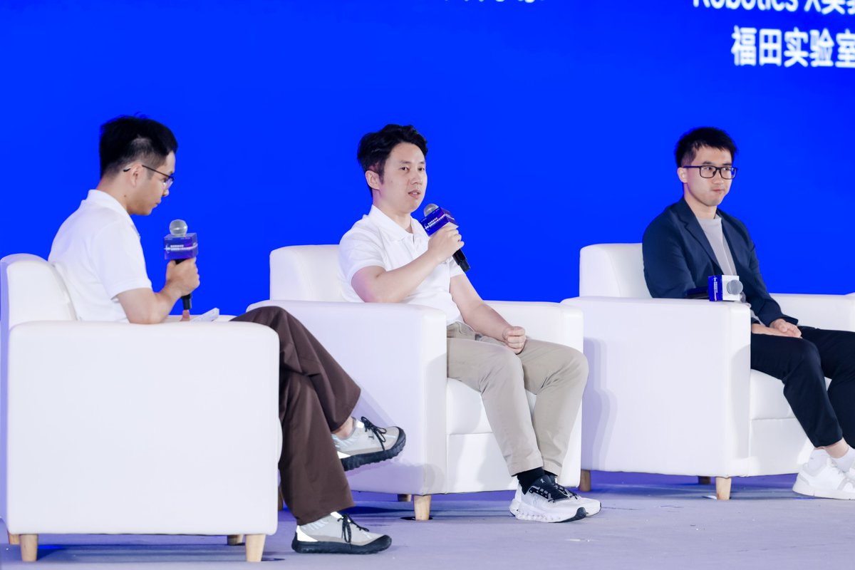 Maniformer's tweet photo. The next breakthrough in AI? It's happening in the physical world.

Great conversations at the Embodied AI Forum during #WAIC2026.

One message stood out: Scaling Physical AI isn't just about bigger models. It's about scaling data, representation, and closed-loop learning together.

Thanks to everyone who joined us. See you at the next one! 

#EmbodiedAI #PhysicalAI #Robotics