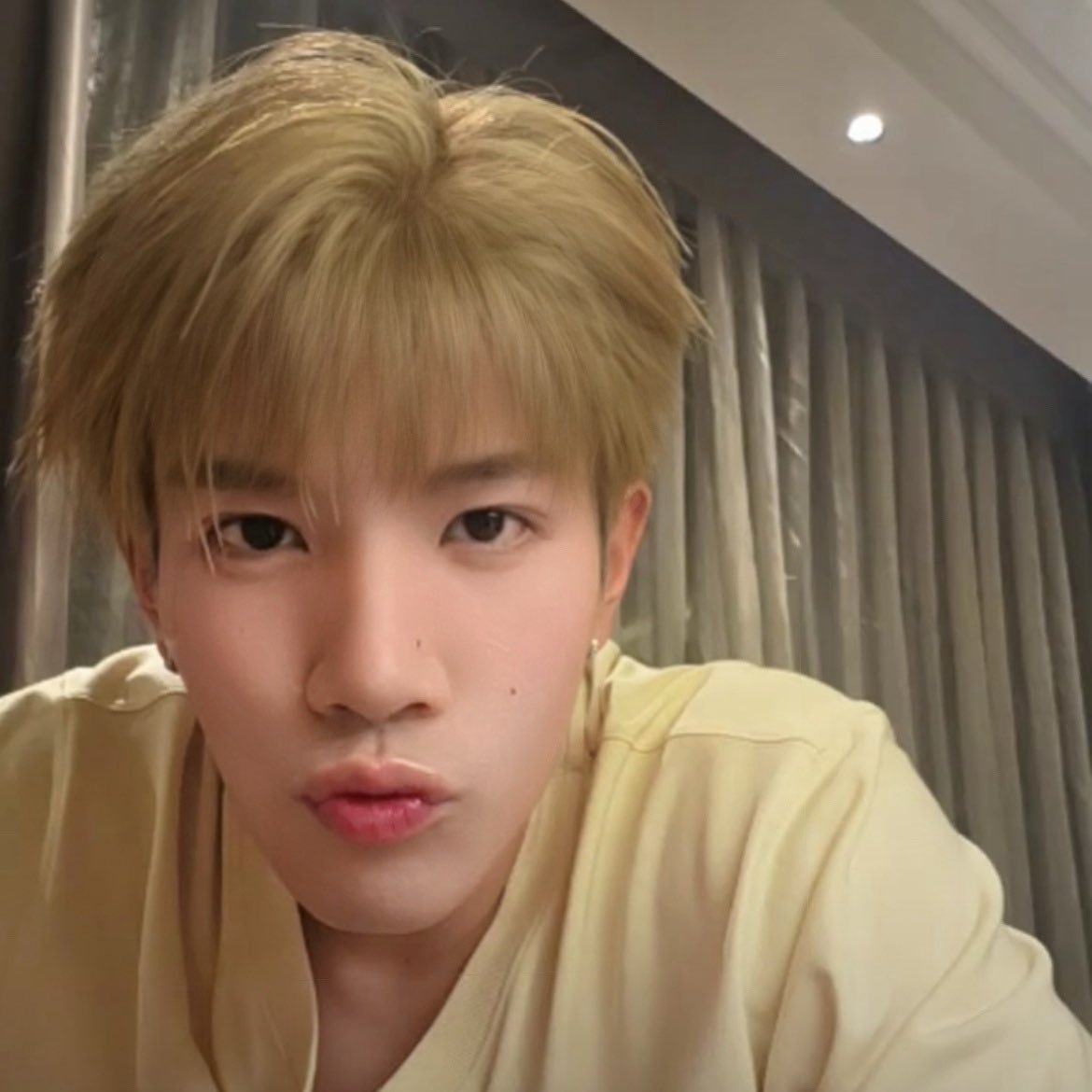 bokbiie's tweet photo. pretty pretty pretty pretty pretty sweet boy https://t.co/RHRDrgIptV