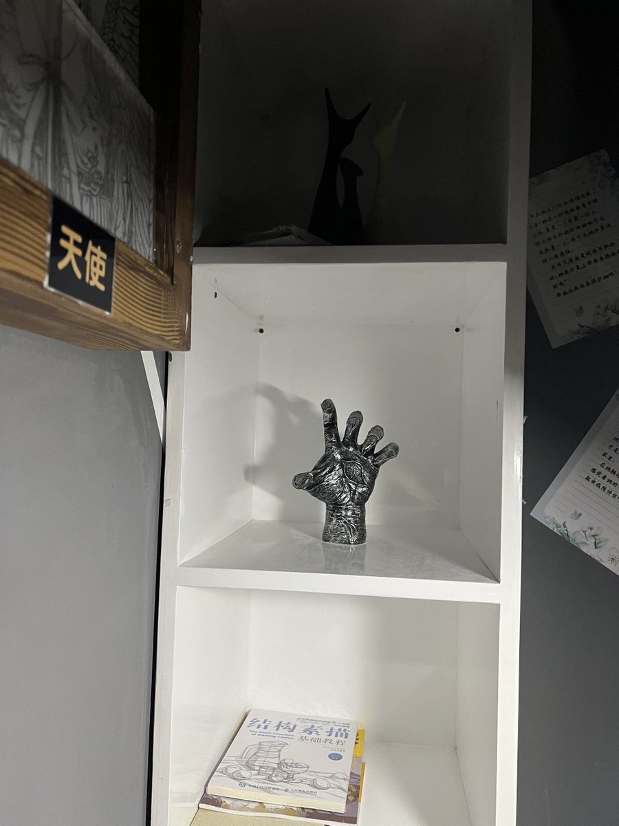 KurtisMembers's tweet photo. This locked room holds 3 hidden clues. Crack the code, pick the right key u0026 escape in 10 mins—think fast! https://t.co/iJVgyIV7hO