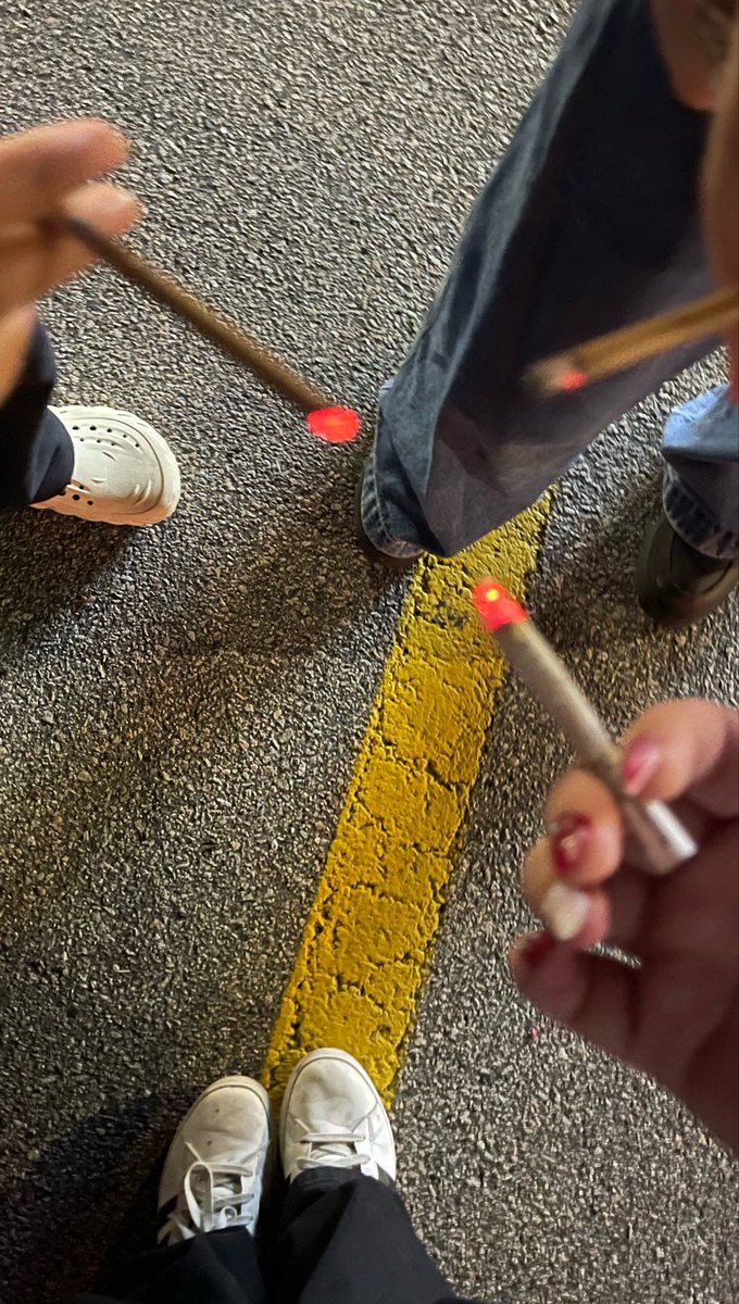 twigb4by's tweet photo. i heart cigs https://t.co/5JpkxNwkqP
