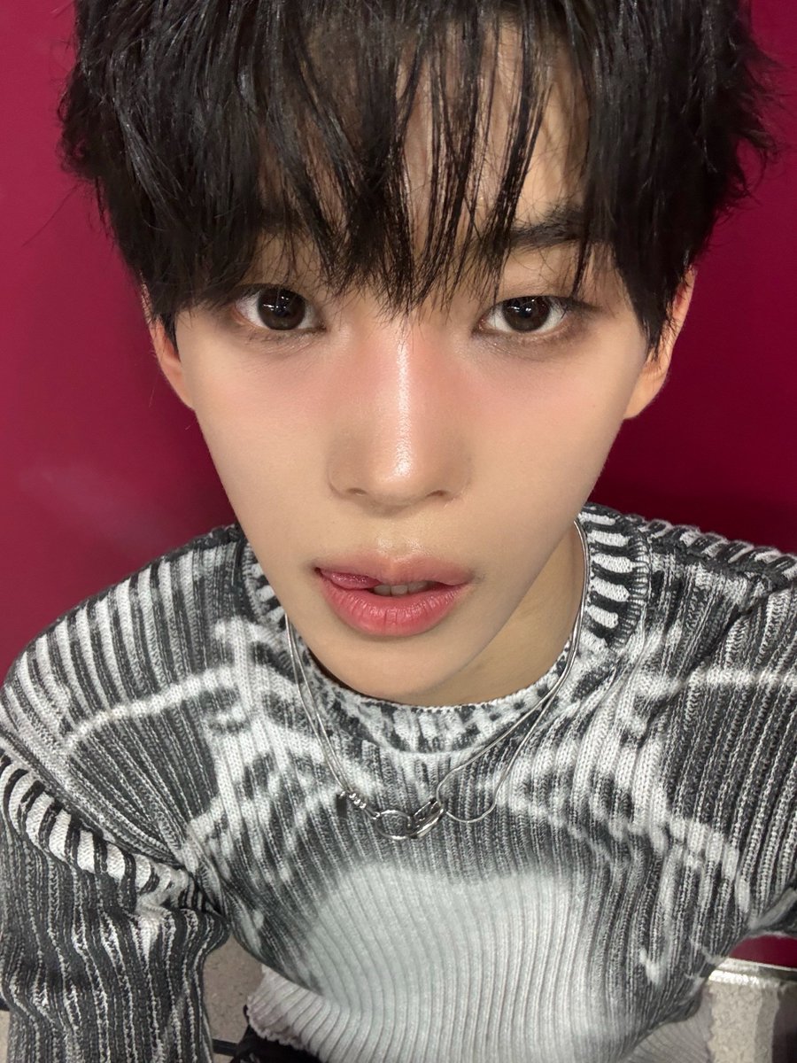 idntt_cosmo's tweet photo. Red Red 😮

#idntt #아이덴티티
#unevermet #김도훈 #kimdohun https://t.co/STKabg69kM