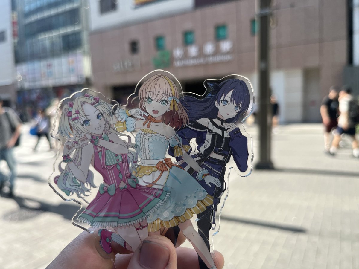KG30366124's tweet photo. こんにちはです！！秋葉原に着きました〜！めちゃくちゃ暑すぎる🥵これから痛バ素材探すぞ！ https://t.co/CESvRjjDwB