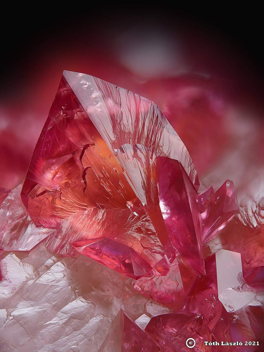 jmarieali's tweet photo. #minerals Roselite https://t.co/yGkJ0a9YlH