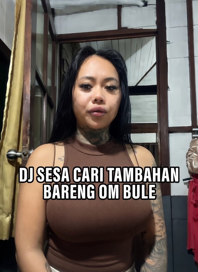 3ajelksanow2's tweet photo. DJ Sesa main lagi sama orang bule botak
https://t.co/i7pgEsZguc https://t.co/53jVAma5nD