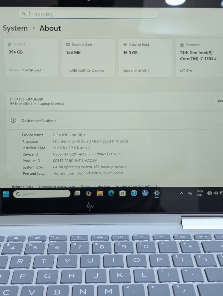 ojo_lare's tweet photo. New in🔥🔥🔥

*HP ENVY 14*
14" 2-in-1, edge-to-edge Touch Display 
Intel i7-13th Gen 
16GB RAM | 1TB SSD
Intel Iris Xe Graphics 
Backlit Keyboard  
Fingerprint Scanner 
Natural Silver Aluminum 
Laptop + Charger ONLY 
Price: N870,000
#gamerbf #gaminglife #laptop https://t.co/6roDM65SrE