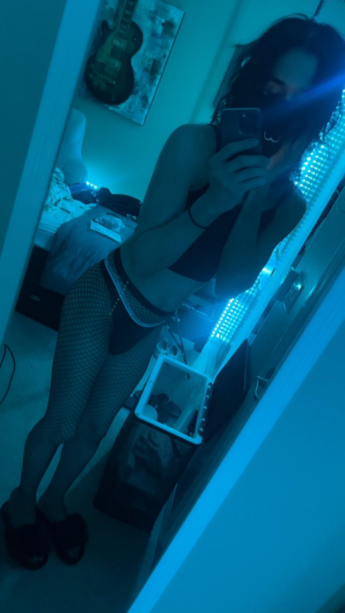 noodlesan_'s tweet photo. hello hello :) #femboy #boykisser 
#catboy https://t.co/FJMCFtYeAS