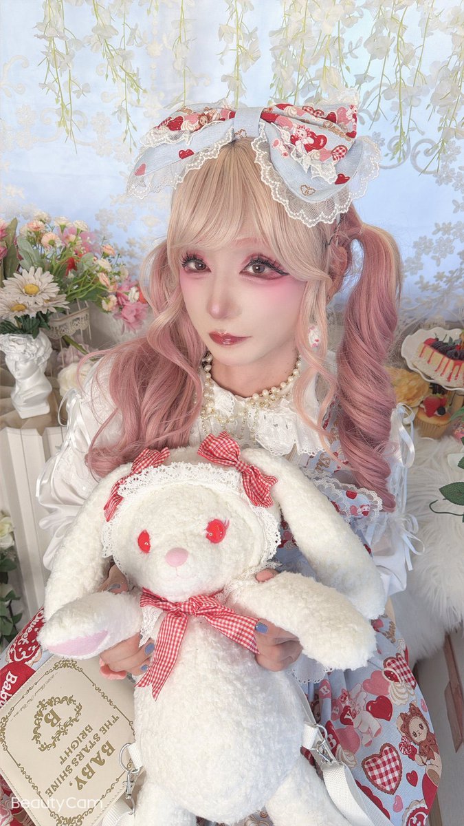ff14_illya's tweet photo. 関西でロリィタファッション楽しんでる男性です！
甘ロリとゴスロリ両方共着ます👗
BABY三宮店に良く行きます。
撮影は大阪の変身スタジオ
lagemayo(@la_gemayo)さん
メイク担当は福岡店店長さん
いかさん(@ika_la_gemayo)
#lagemayo https://t.co/QGAt164YVv