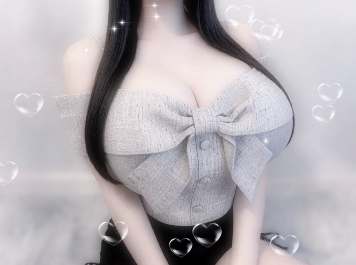 naanaq_'s tweet photo. おねえさんのふわふわおぱっいでぎゅーする❔⏦ﾟ❤︎ #自撮り界隈 https://t.co/zsoEJYKPNr