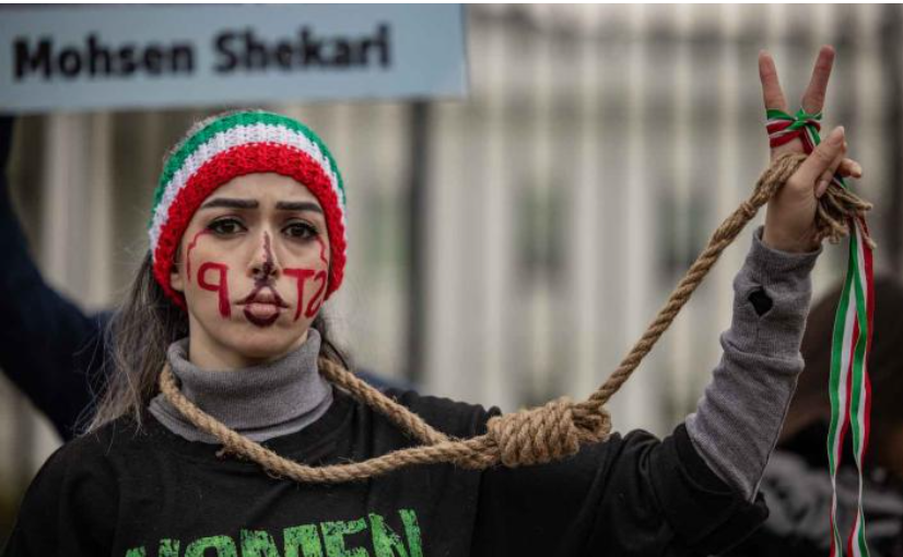 ferezmanuel's tweet photo. Prisioneros iraníes y la sociedad civil exigen el fin de las «ejecuciones de los martes»

"Cuando los prisioneros iraníes son trasladados a régimen de aislamiento los lunes, significa que la horca les espera los martes"

https://t.co/bePCpilJL4 https://t.co/bwkxDa5dhJ