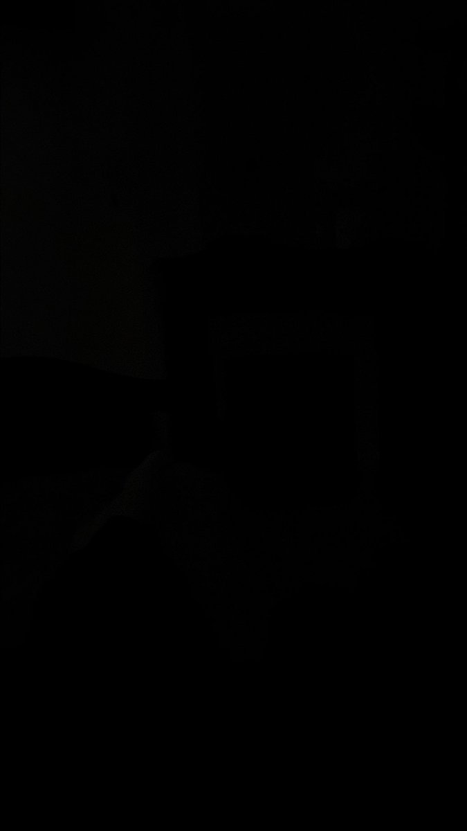 bbe1s's tweet photo. Zehma j’viens d’payer un hotel, j’peux pas voir les chambre elle ressemble a quoi et l’électricité elle me met des feintes 🥀 https://t.co/Pw2VsyHGvm