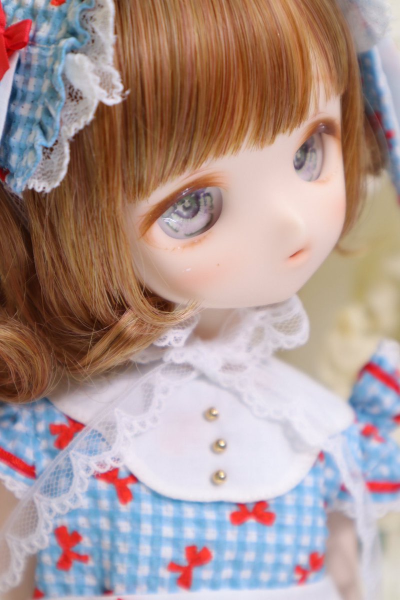ogcookiedoll's tweet photo. 🍊カスタムヘッド紹介🍊
✨DDH-01✨
↓主なカスタム内容↓
お顔全体を削ってリキテックスとパステルにてメイク
最初と最後、合間に何度かコーティング
開口あり、口内パーツは樹脂粘土

着用しているアイがおまけで付きます
価格　35000円
#おれんじっこ 
#ドルパ_ディーラー https://t.co/SggzLeQxcc