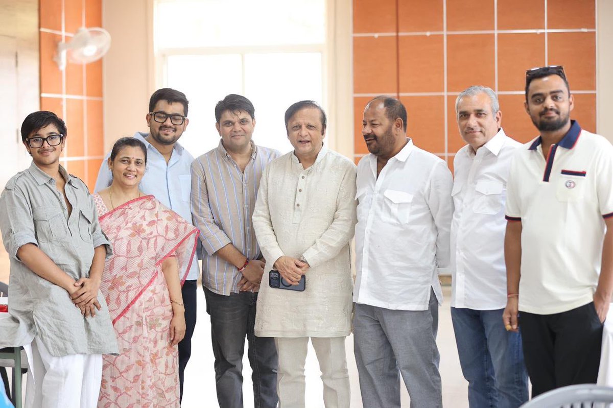 Asifbhamlaa's tweet photo. @bhamlafoundation - Rajasthan Charter. Flag Off Planting 2000  trees at Mahaveer Public School with Hon. @lakshyarajmewar Hon Member Parliament @ppchaudharybjp https://t.co/cKhTRmmy28