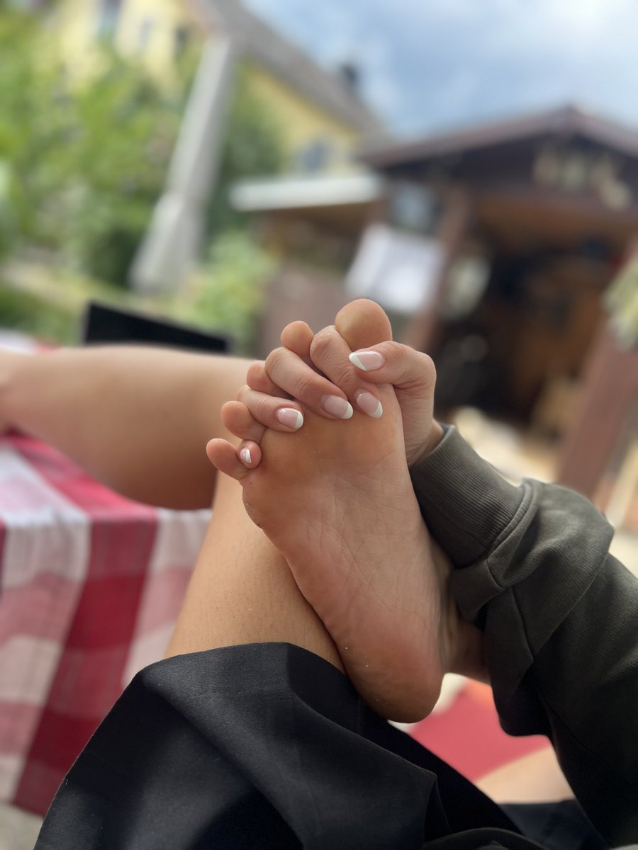 Itslilyflora's tweet photo. Good moning🌿
 Look at this view and forget the monday madness😌 https://t.co/cRlsiRizAL