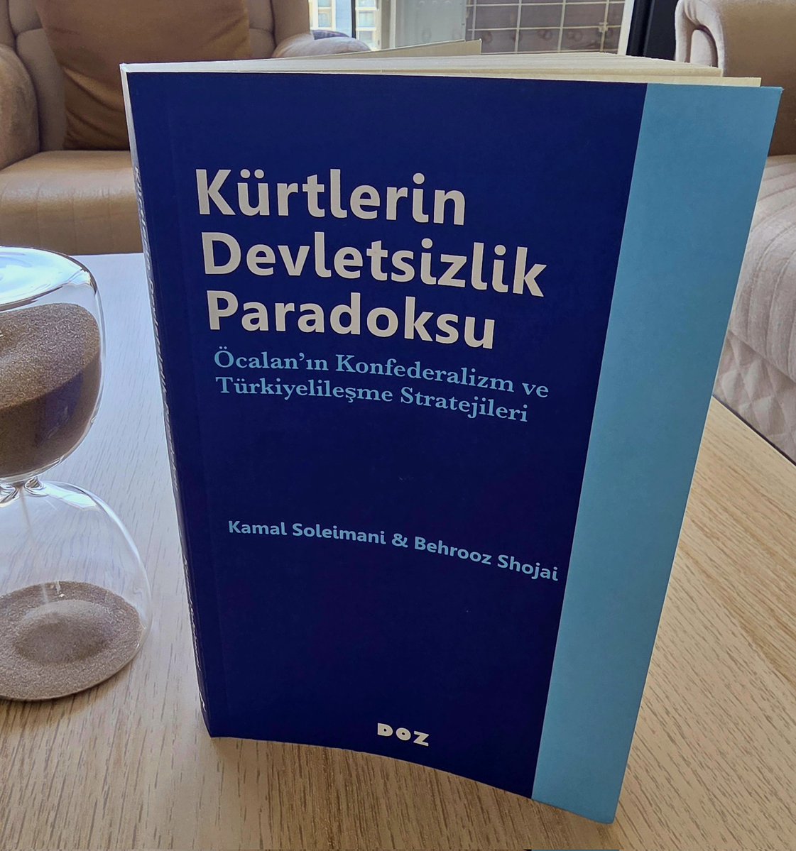 SerhadM28919's tweet photo. Temmuz 2025/1. Baskı

Kitabın 1. yılı kutlu olsun, kekê @BehroozShojai ve @soleimani_41315 bir soydaşları olarak teşekkür ederim. Ve üzülerek söylemeliyim ki basımından tam 1 yıl sonra elime geçti ve okuyabildim. Elbette bu benim eksikliğim ve şundan adım gibi eminimki kitabın+ https://t.co/p3XdXv5xNr