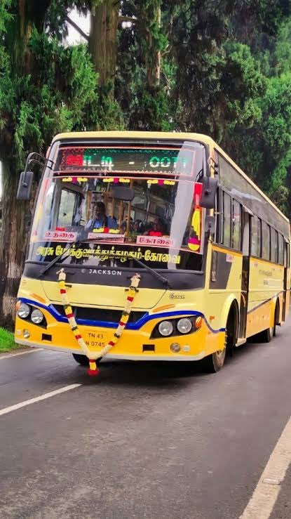 leochordia's tweet photo. தவெக ஆட்சியில மஞ்சள் நிரந்துல பேருந்து விட்டா தான் பொங்குவோம்… மத்தபடி திமுக ஆட்சியில மஞ்ச கலர்ல பேருந்து விட்ட போது ஆஹா ஓஹோனு சொம்பு தூக்குவோம்…. https://t.co/T2We8JoEPw