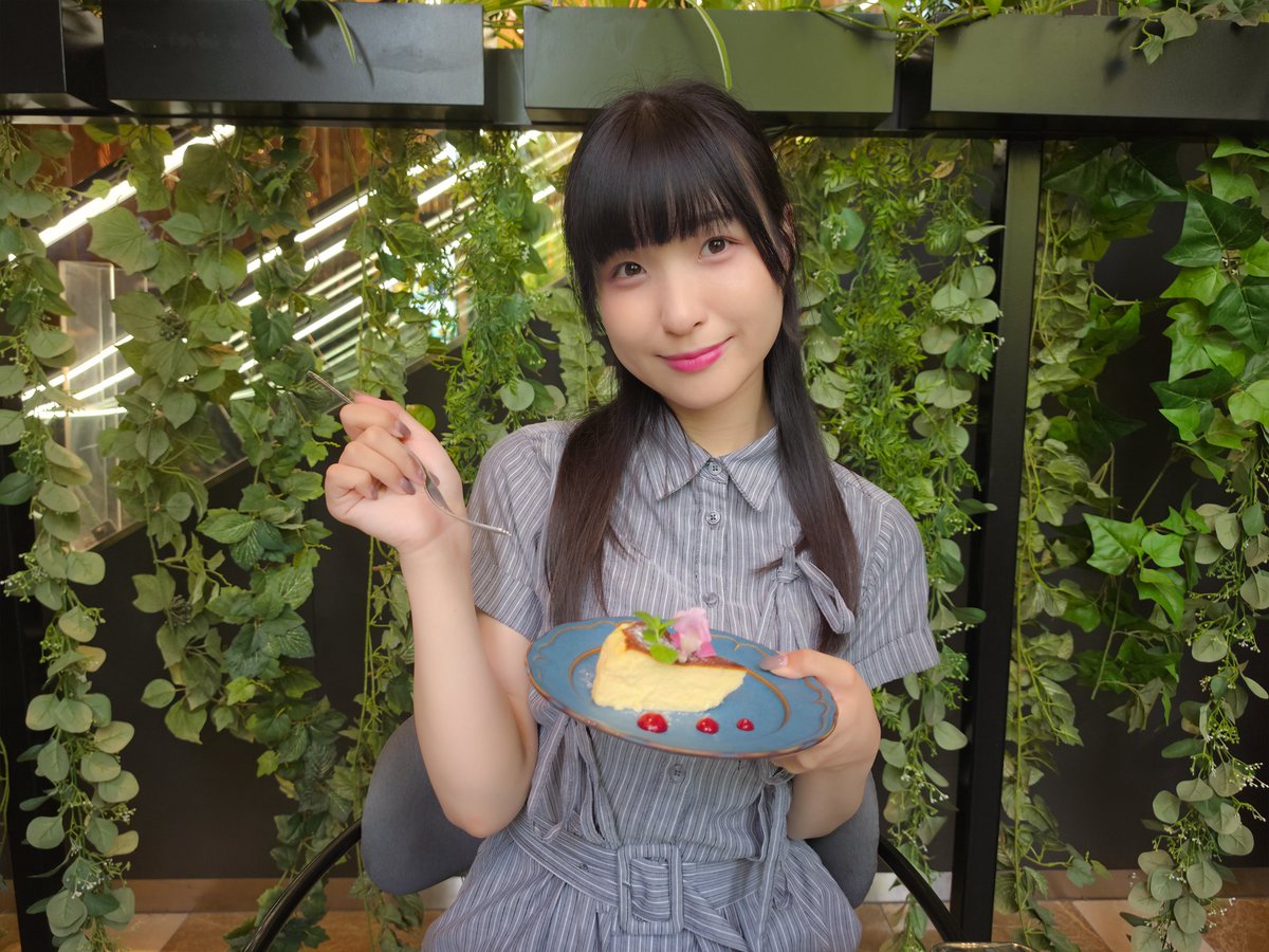 itowoki's tweet photo. 2026.7.18  marble梅田
うるなの生誕衣装撮影会

まずは近くのアパホテル併設のカフェへ。注文はアパ水2つと行きたいところでしたが、今回もケーキを頂きました。
後半は、衣装の撮影を会場で。うるなの生誕も2ヶ月近く前ということで、時の流れの速さを実感しました。

#ゼロキョリハーツ
#空町柚希 https://t.co/4pA7R1XXyM