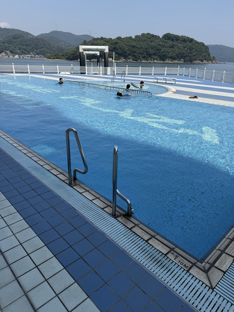 MSmannen's tweet photo. まったりプールマジでよかった https://t.co/oQgmqPcohv