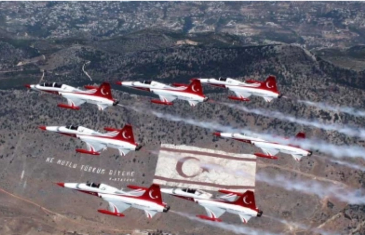 mumtazgorur's tweet photo. Barış ve Özgürlük Bayramı kutlu olsun.
#20Temmuz1974 https://t.co/wUm1tovSpM