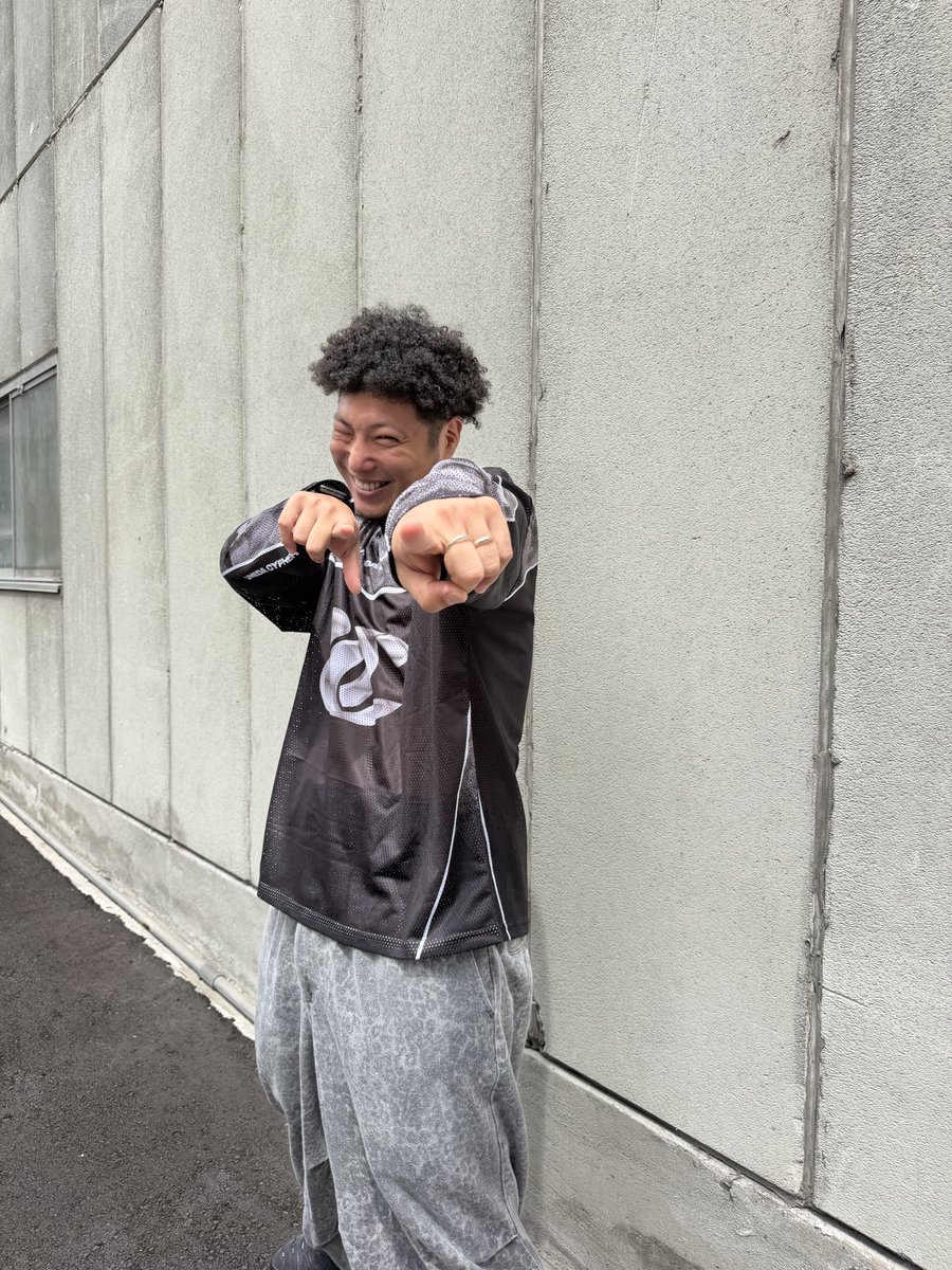 umeda_cypher's tweet photo. "RETURN OF THE 13"ツアーグッズ
オンラインストアにて販売中👀✨

HATCH着用：Lサイズ
teppei着用：2XLサイズ
ILL SWAG GAGA着用：XLサイズ
YugaSoda着用：Mサイズ

🛍Onlie Store
https://t.co/gdJ7qSEgOF

#梅田サイファー
#ROT13 https://t.co/UZz0RQ3ElT