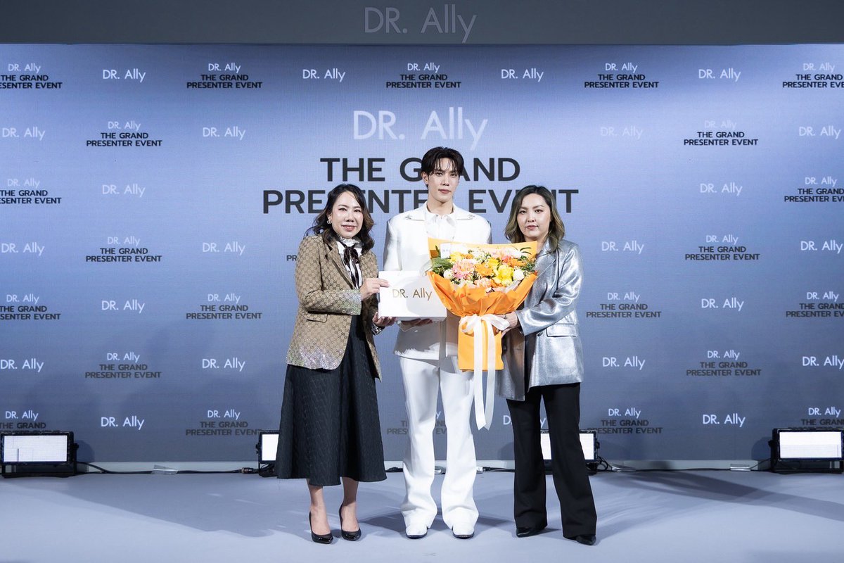 RainbowNewsent's tweet photo. รูปภาพเพิ่มเติม: (1)
#est_rvp #grtsp #markjrtn
#DRAllyTheGrandPresenterxEst
#DRAllyTheGrandPresenterxGreat
#DRAllyTheGrandPresenterxMark
#DRAlly #DRAllyThailand https://t.co/jvaYStDOHa
