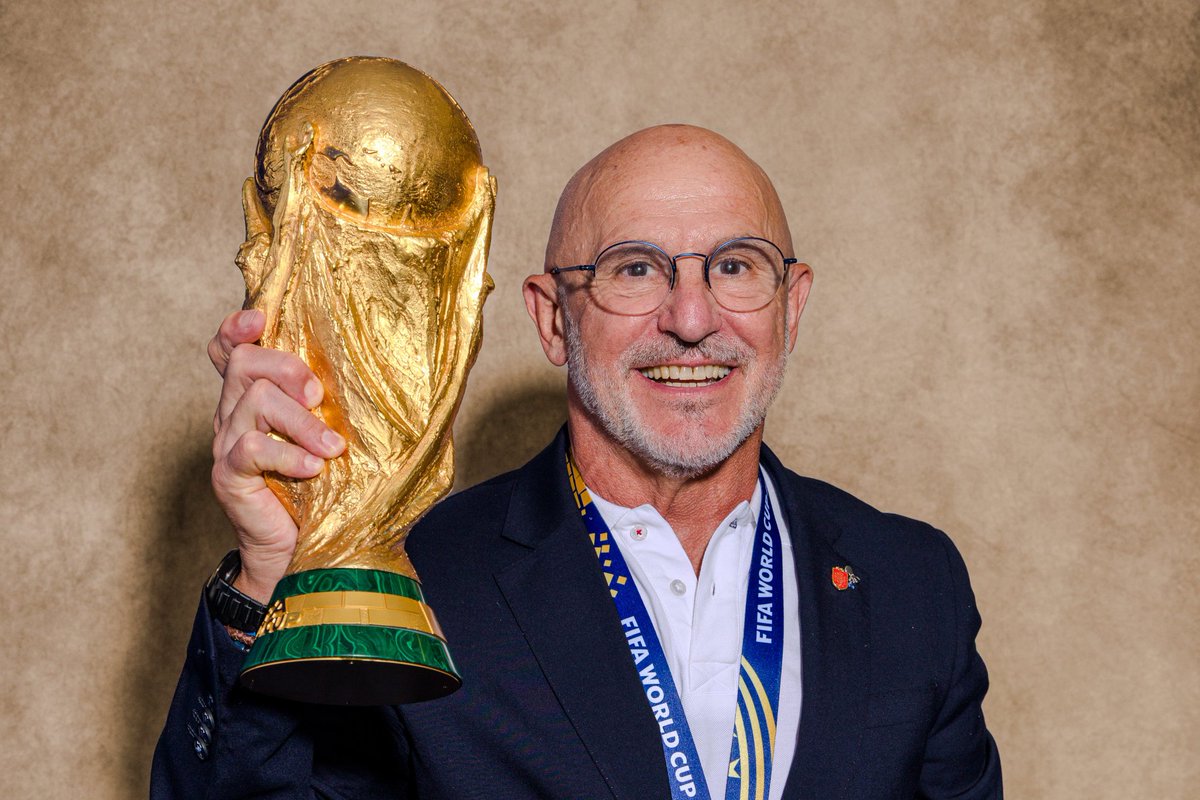 jrdemoyac's tweet photo. ¡Enhorabuena, Luis! Hay muchas maneras de ganar pero has demostrado que ninguna como la de la @SEFutbol, llena de valores: humildad, respeto, trabajo de equipo, personalidad, autenticidad... ¡Ejemplar!
#luisdelafuente #seleccionespañola #campeondelmundo #mundial2026 https://t.co/9GkTmDTl9V