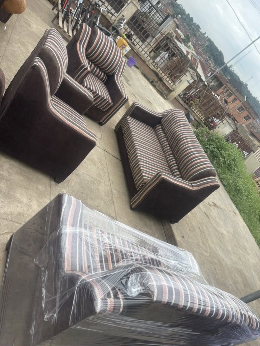 uncensoredW7's tweet photo. Hit me up for fairly used household and office items at very good prices,location is sabo Ibadan,delivery nationwide. https://t.co/xnE3H0RHCF