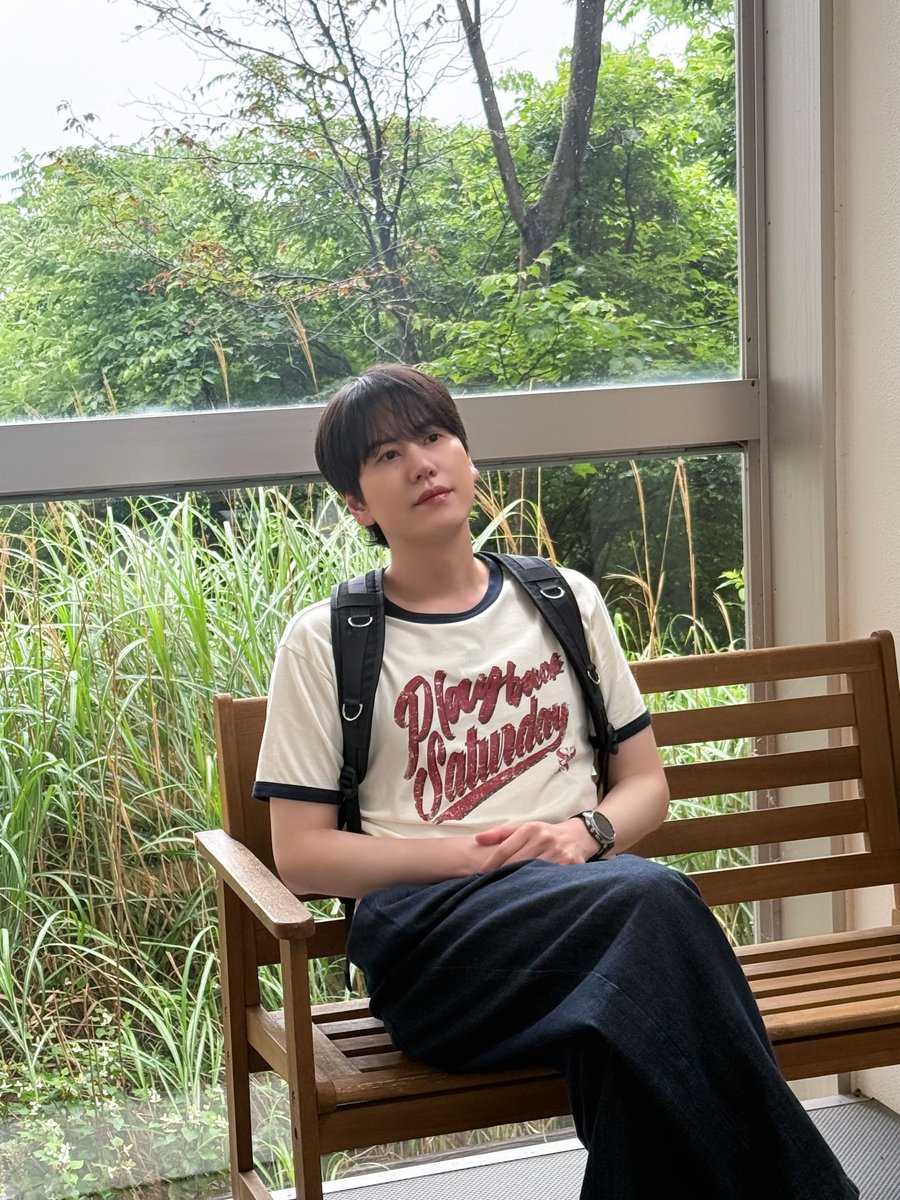blahblah8823's tweet photo. kyuhyun_official Insta

기차여행 재밌다 재밌어˚₊·—̳͟͞͞🚂
 
#규현 #KYUHYUN https://t.co/FThfsuDkHn