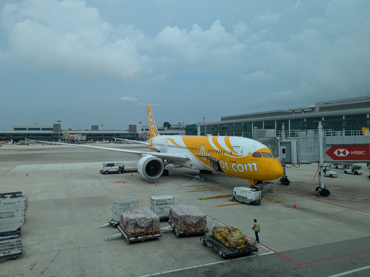 ken_kpmna's tweet photo. ようやく今回の旅も終わりの時が来た
三連休の短い間で乗りたいものを欲張って全部完乗
疲れたけど大満足の3日間でした https://t.co/AWzHxgCyoH