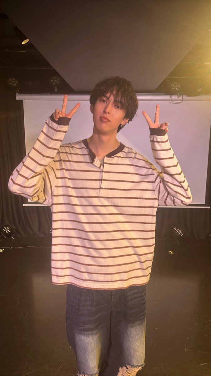 AndyMusic_0401's tweet photo. 2部ありがとうございました！🍖

#楚南慧 #ocean https://t.co/jexiHlHZgp