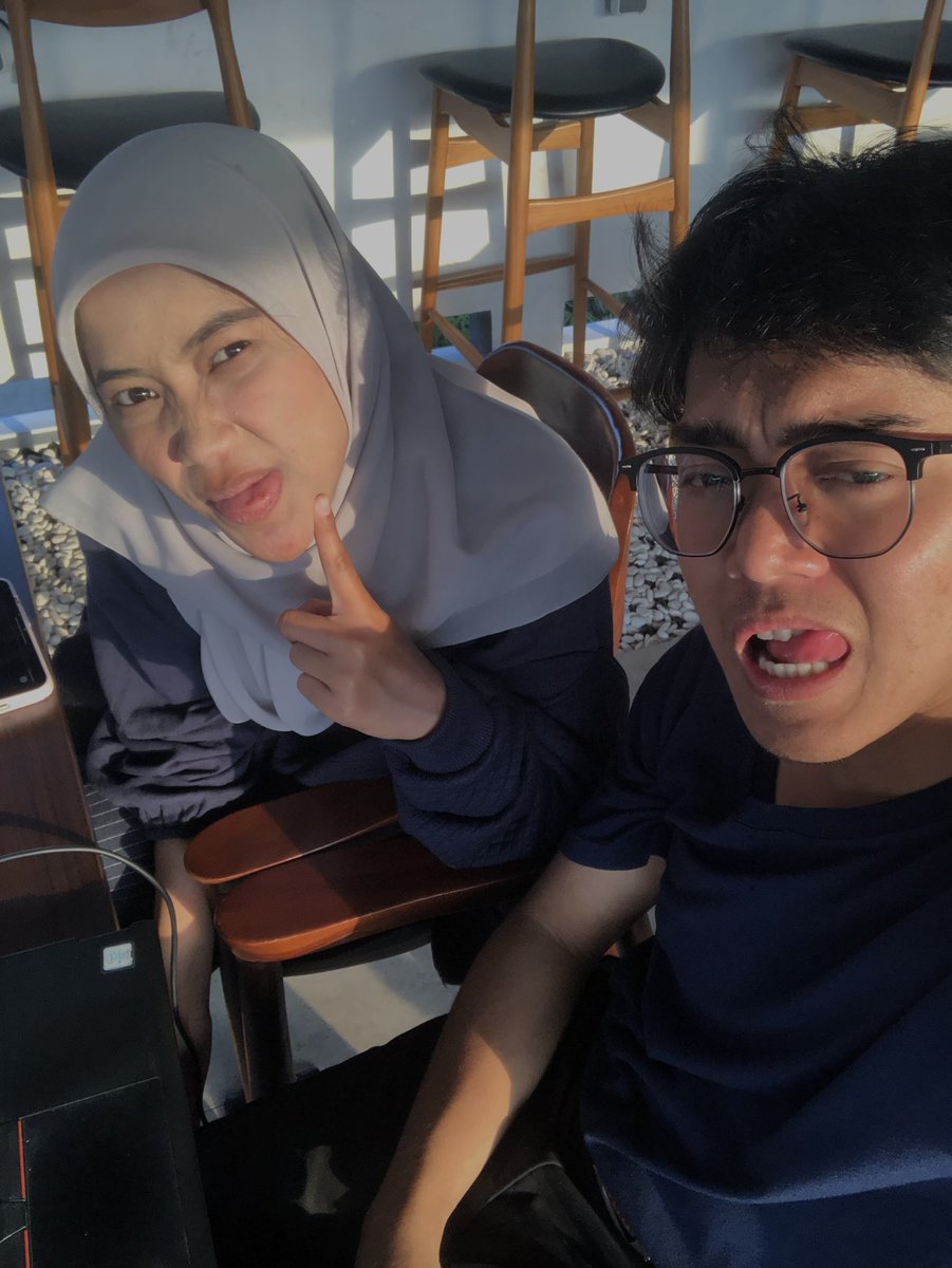 aa_fitrabae's tweet photo. happy weekend! https://t.co/iFPiM2XHh2