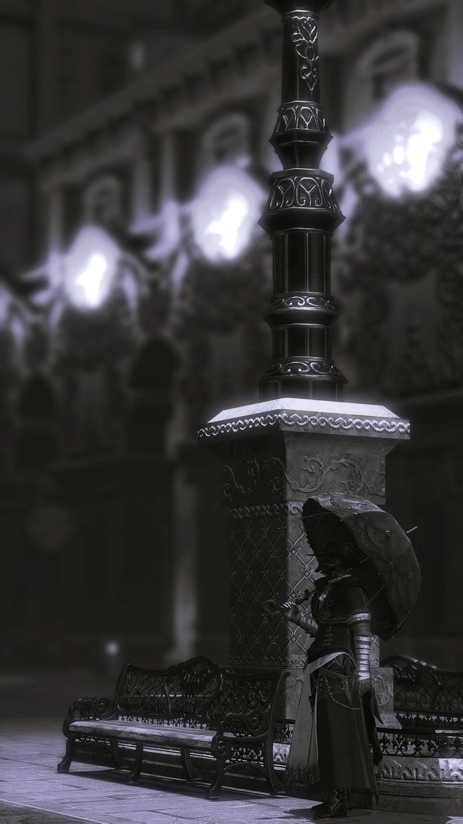 7H_FF14's tweet photo. 사실 저는 배경에 피사체를 두고 들어가는 인물은 배경의 한 요소처럼 사진찍는 것도 좋아한답니다 흑백으로 찍으면 뭔가 기분나쁜(p)소설의 일부 그림같기도 하고~ 꽤나 마음에 들어하는데 자주 찍지는 않아요 좋아하는 것과 잘하는 건 너무 큰 차이 https://t.co/tPdE5xsENI