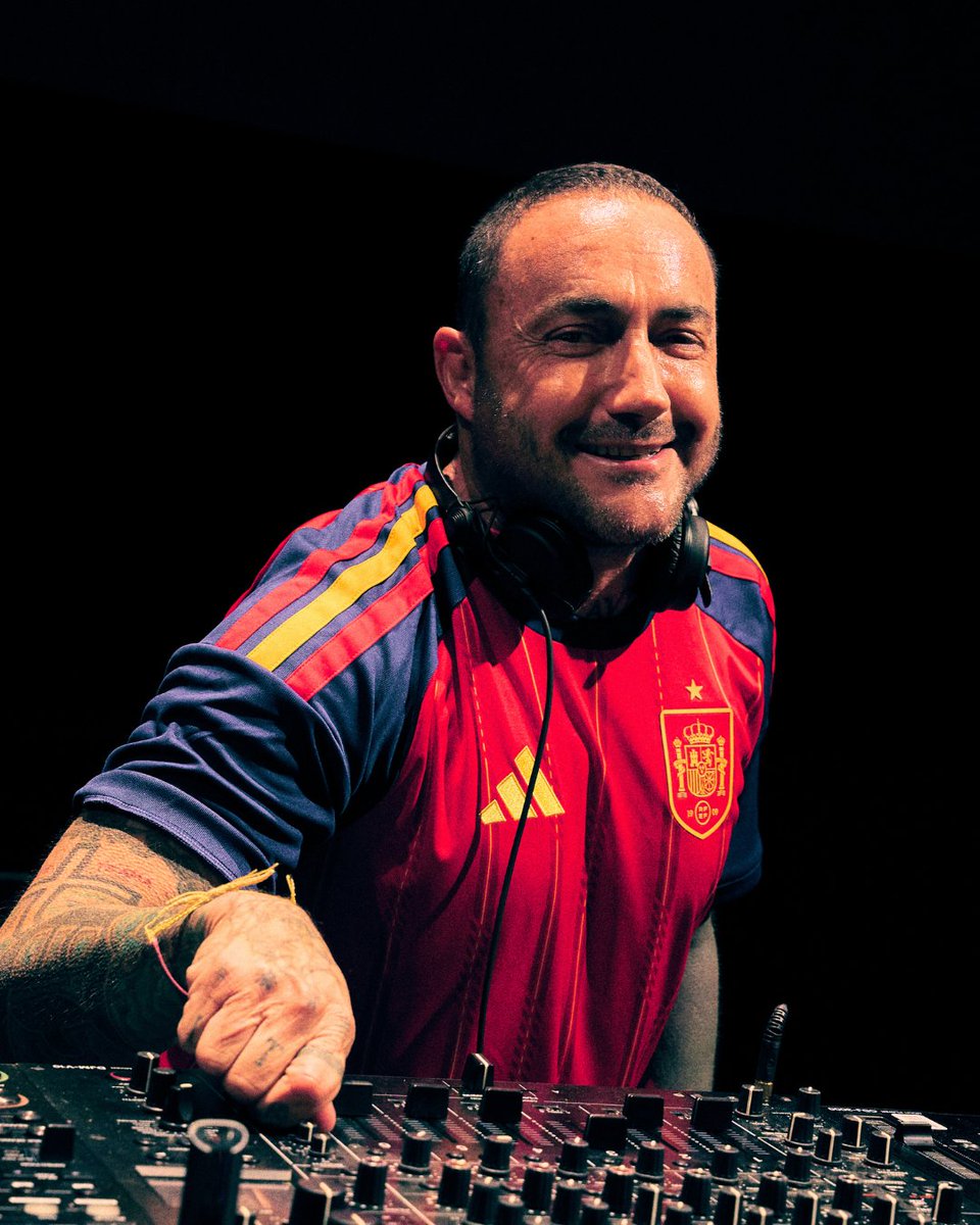 MovistarArenaEs's tweet photo. Una noche histórica empieza siempre con alguien que sabe encenderla.

Gracias, @djnanoshow, por ponerle ritmo y corazón a la previa de una final inolvidable. ❤️🇪🇸

📸 Andrea de la Puente https://t.co/y8B34VWFhY