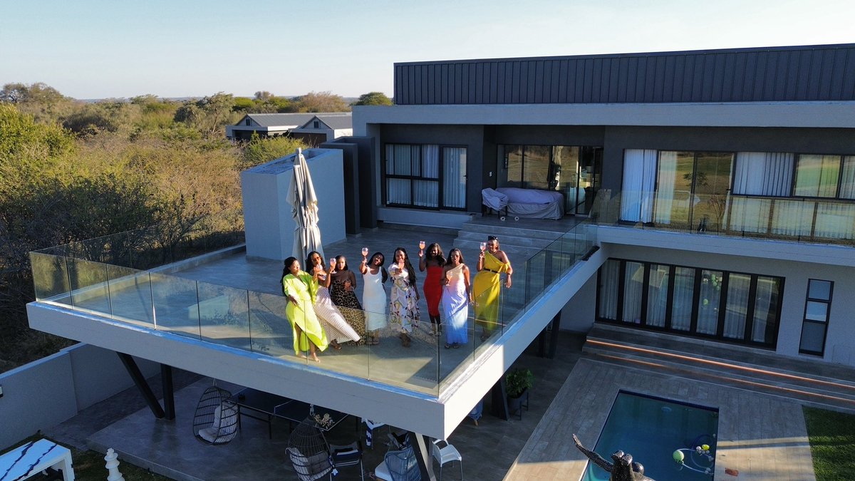 MsMabala's tweet photo. Never rush a Sunday 🥂🍾 https://t.co/x7oeXDgL85