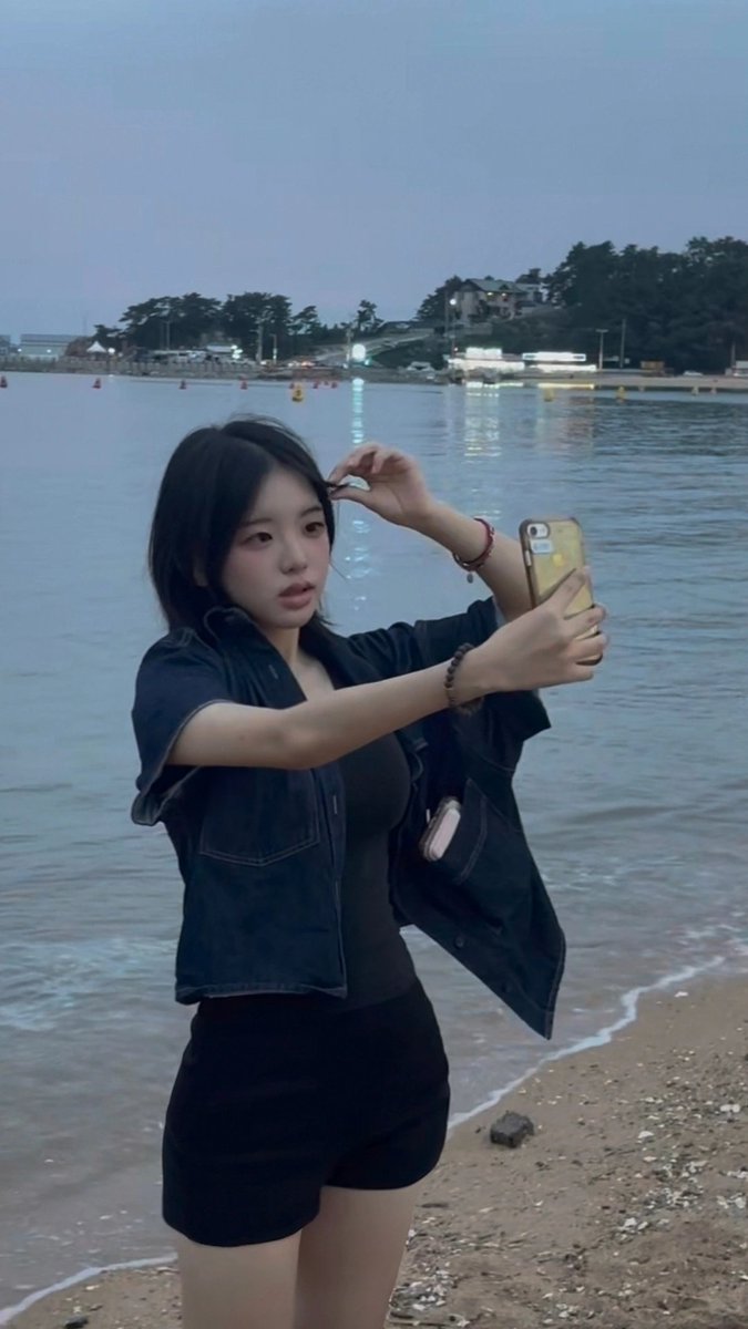 이우 tweet media