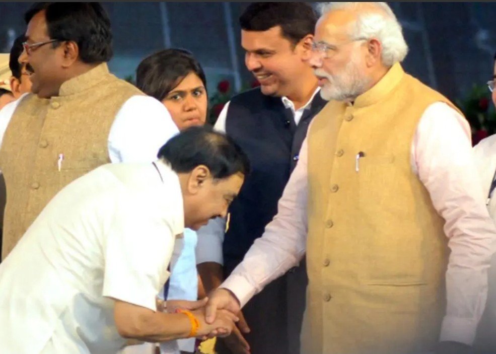 Mooon_Shinee's tweet photo. अरे मोदीजींच्या चमच्या.... https://t.co/cjCfryg69Y