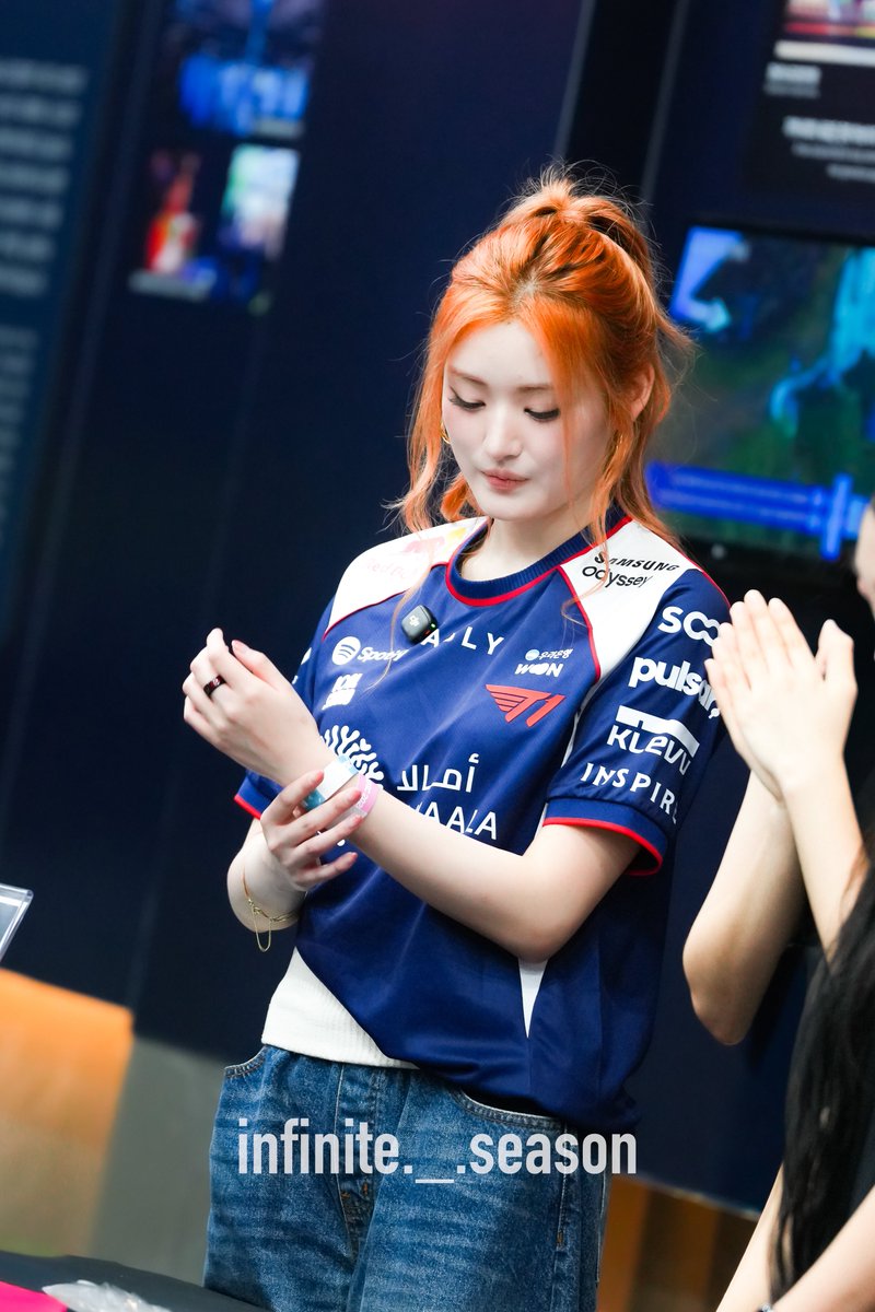 infiniteseason_'s tweet photo. 260718 T1 vs PRX

VCT Pacific Stage 2
T1 첫 승 with T1 Ambassador ATHENA❤️
T1 아우라 돌아왔다😎

#ATHENA #아테나 #FIFTYFIFTY
#T1 #T1VALORANT #T1WIN
#Meteor #BuZz #Munchkin 
#iZu #DH #stax https://t.co/SKfae4j3ys