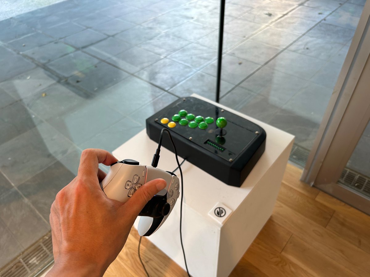 EAbase887's tweet photo. 東京藝大ゲーム専攻 一期生有志展は(今のところ)非常によかったです　今まで指摘のタイミングに悩んでいたが、過去のゲームコース展で問題だった「短編アニメに軽くインタラクションいれたらゲームでしょ」という傾向がなくなっており、体験ベースでおおよそ制作されていたので。 https://t.co/TUlkBYMH0F
