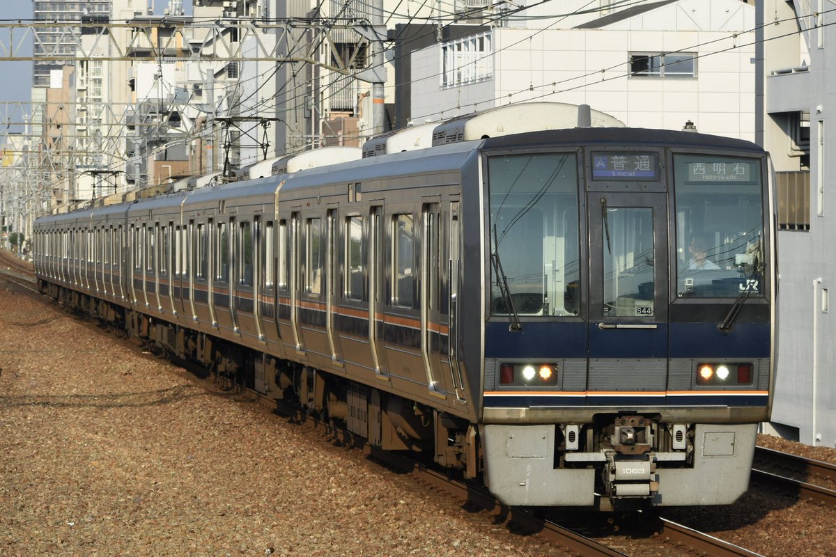 Musaline_205's tweet photo. 2026/07/20

215C 207系近ｱｶS44+Z3編成
4677C 207系近ｱｶS42+Z6編成
801T 223系近ﾎｼW29編成
217C 207系近ｱｶS14+Z14編成 https://t.co/RXA3bWecxk