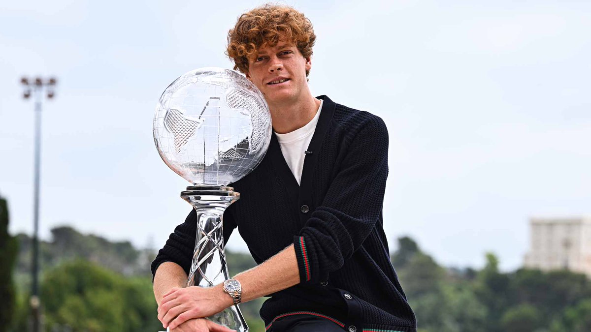 jannik_files's tweet photo. Today Jannik Sinner enters the top 10 of men with most weeks spent as World No. 1, passing Hewitt, with 81 weeks 🦊🌟 https://t.co/wrsh8ncmlt